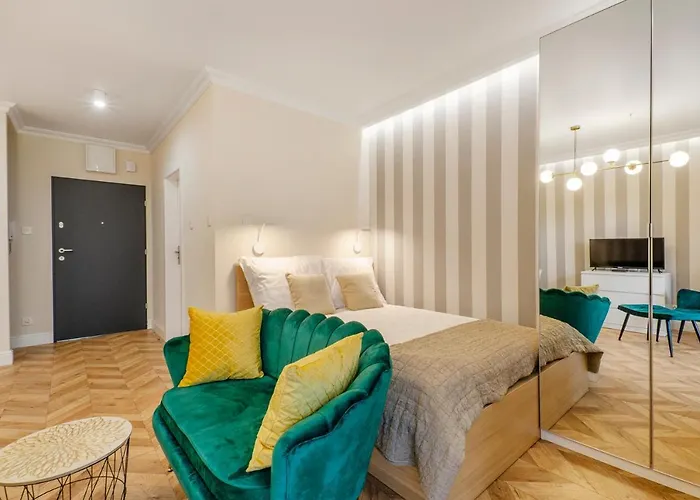 Sky Home- Green Apartament -Manufaktura, Bezplatny Parking, Klimatyzacja, Dostep Na Kod