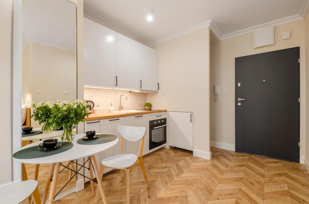 Apartment Sky Home- -manufaktura, Bezplatny Parking, Klimatyzacja, Dostep Na Kod *